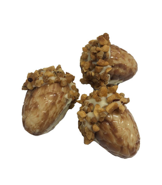 Eikels met krokante praliné wit